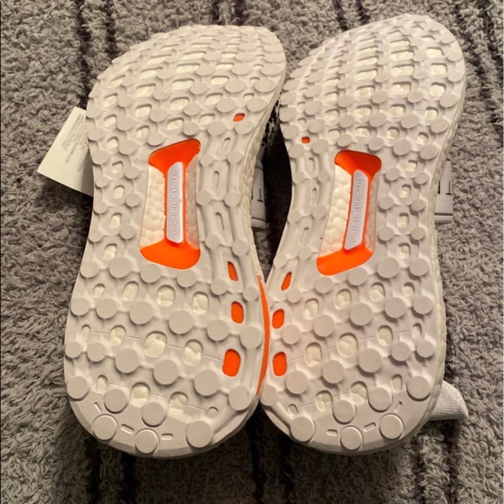 Adidas - Stella McCartney Ultraboost - Picture 6 of 8